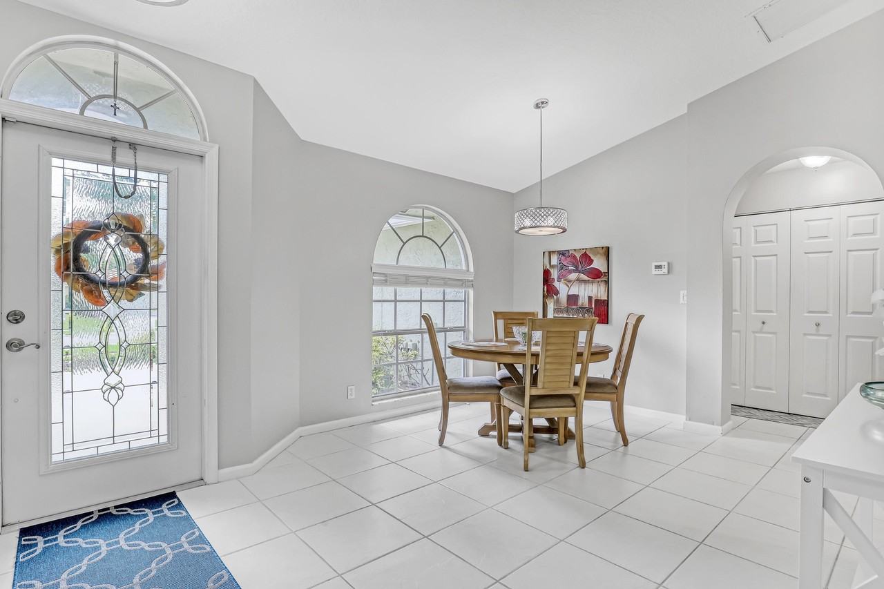 133 Black Olive Cres - Photo 6 of 50