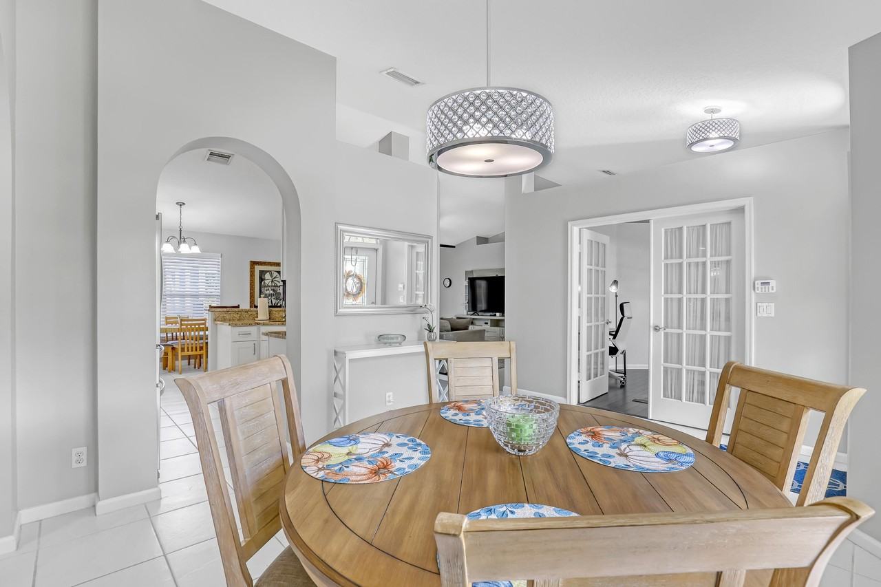 133 Black Olive Cres - Photo 7 of 50