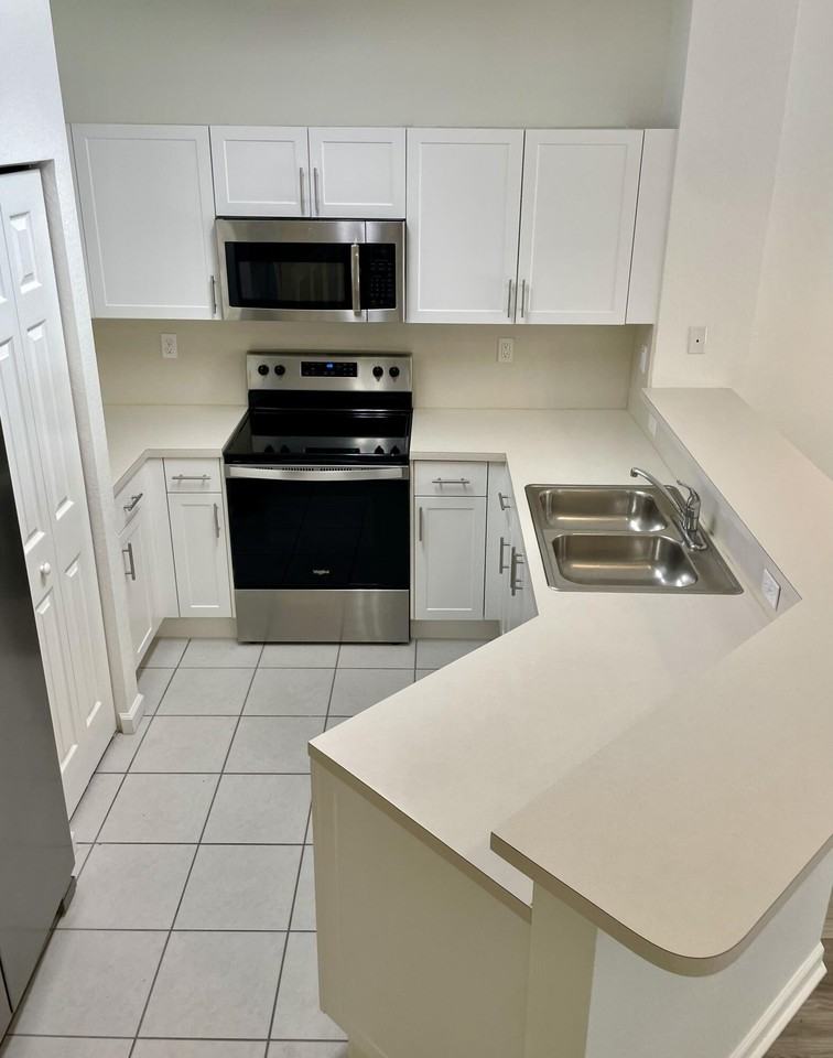 5064 Se Mariner Garden Cir - Photo 4 of 12