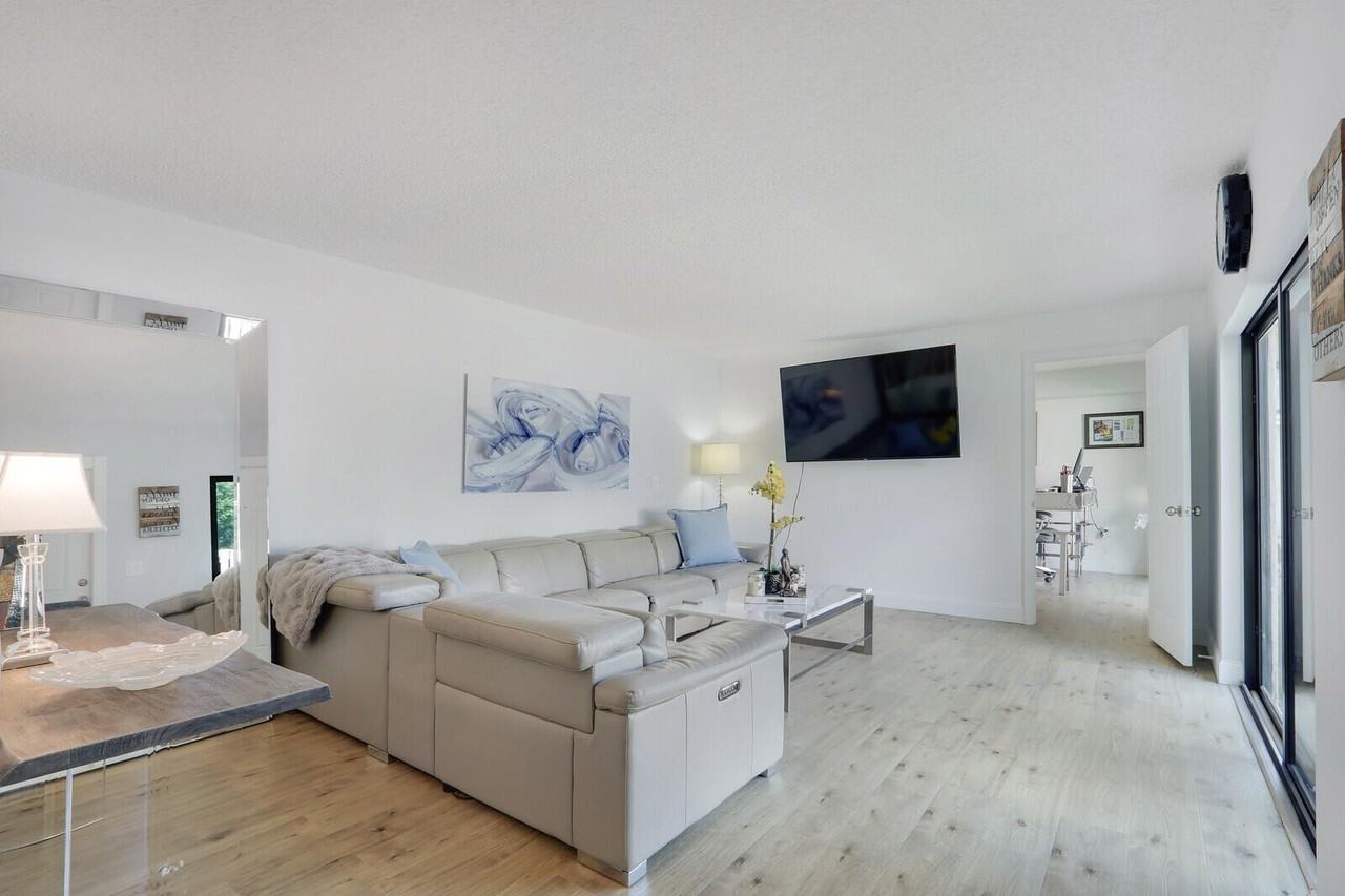 1614 16th Ln - Photo 4 of 27