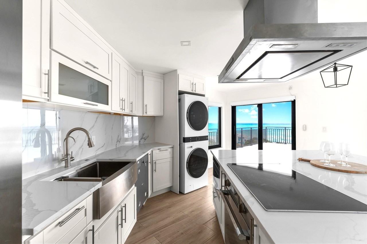 665 Se 21st Ave - Photo 5 of 35