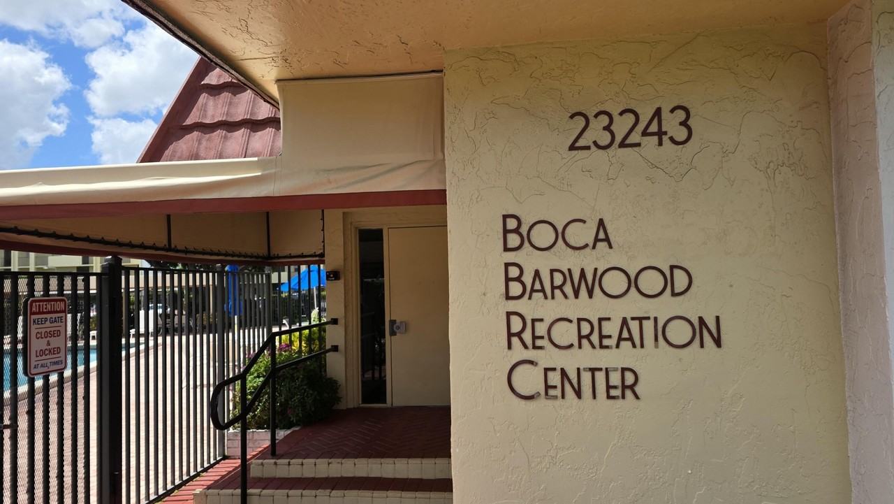 23305 Barwood Ln N #207 - Photo 3 of 27