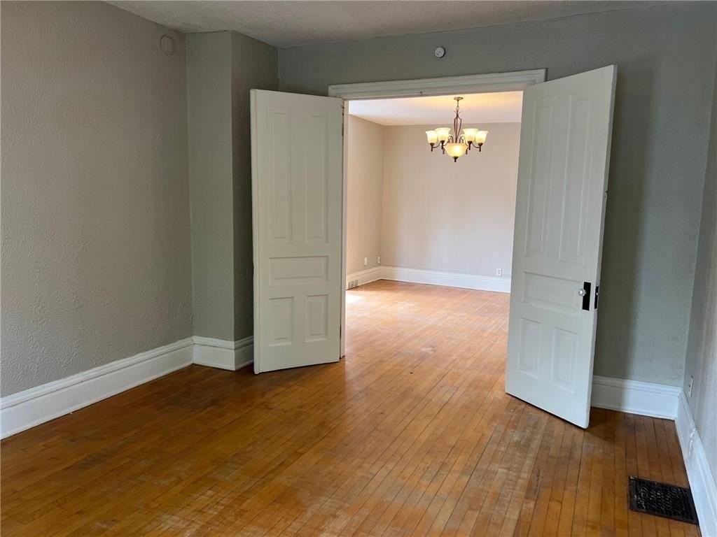 691 Conway St - Photo 3 of 13