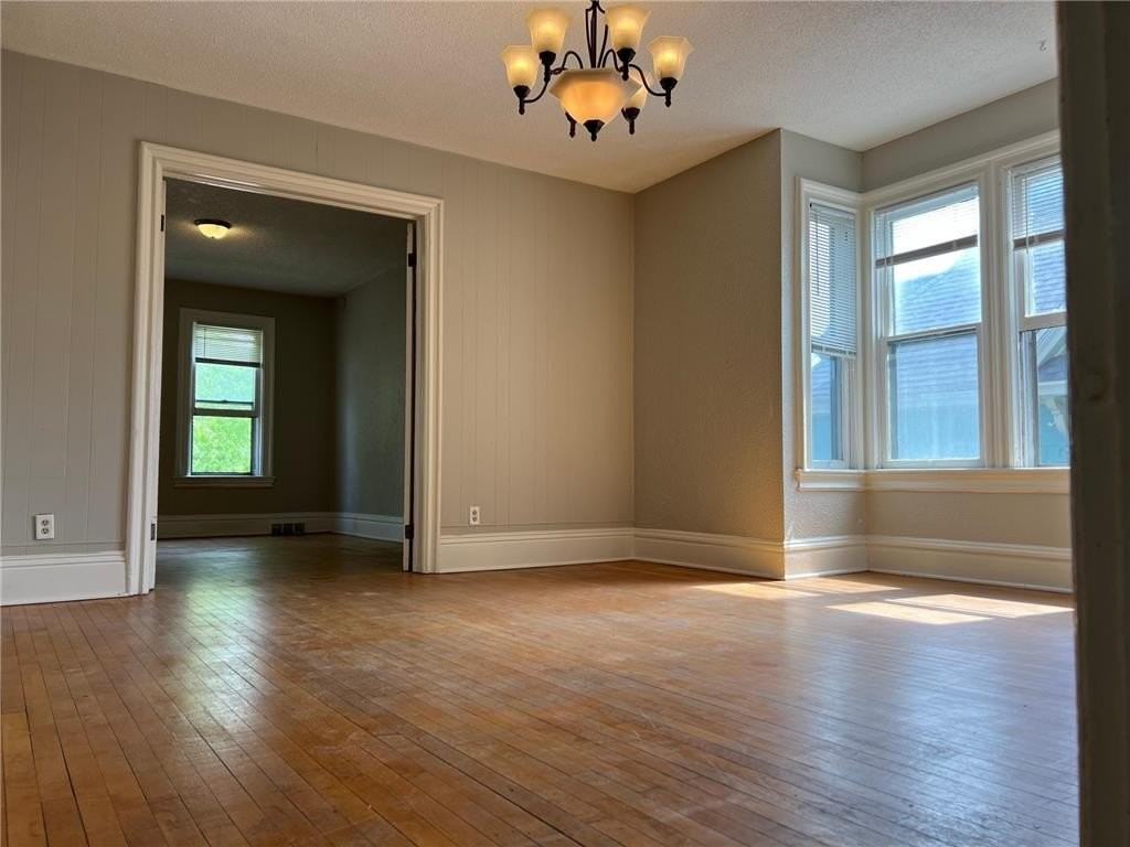 691 Conway St - Photo 6 of 13