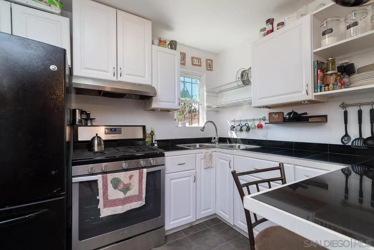 4329 Utah St #A - Photo 3 of 20