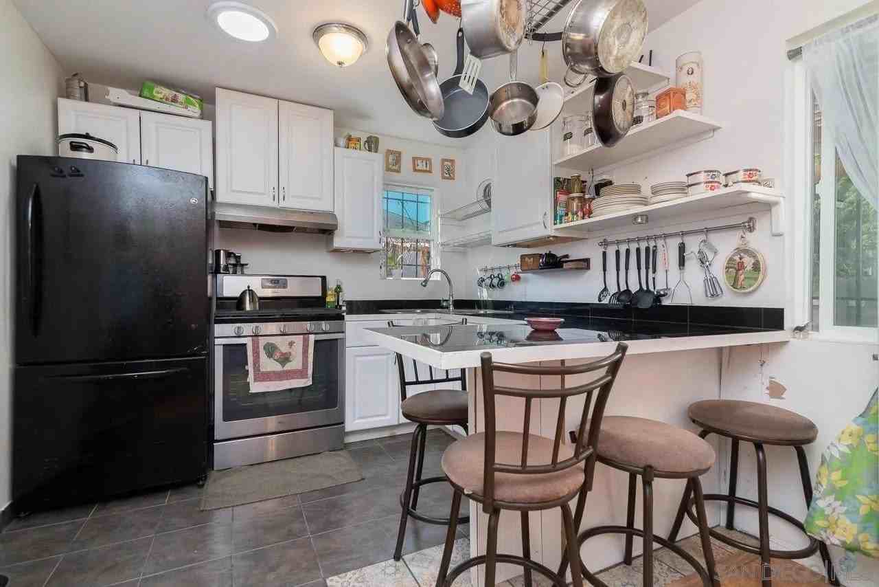 4329 Utah St #A - Photo 4 of 20