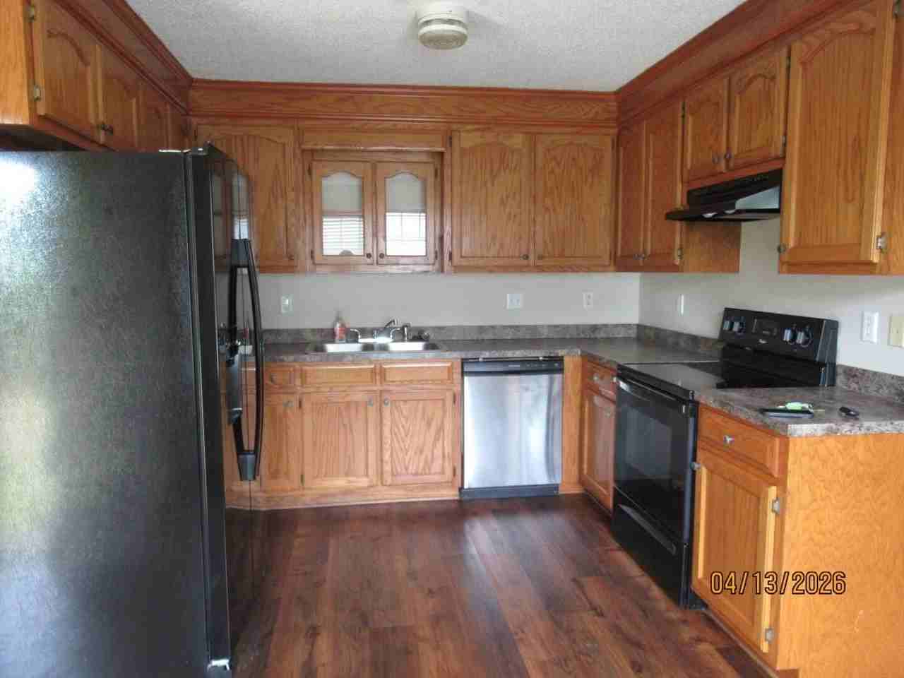 3590 Oleander Dr - Photo 4 of 22