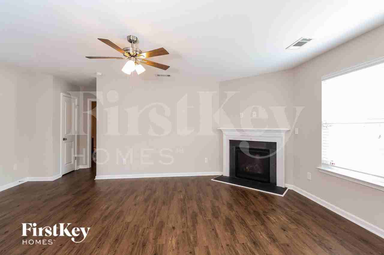 2637 Cider Ridge Rd - Photo 4 of 19