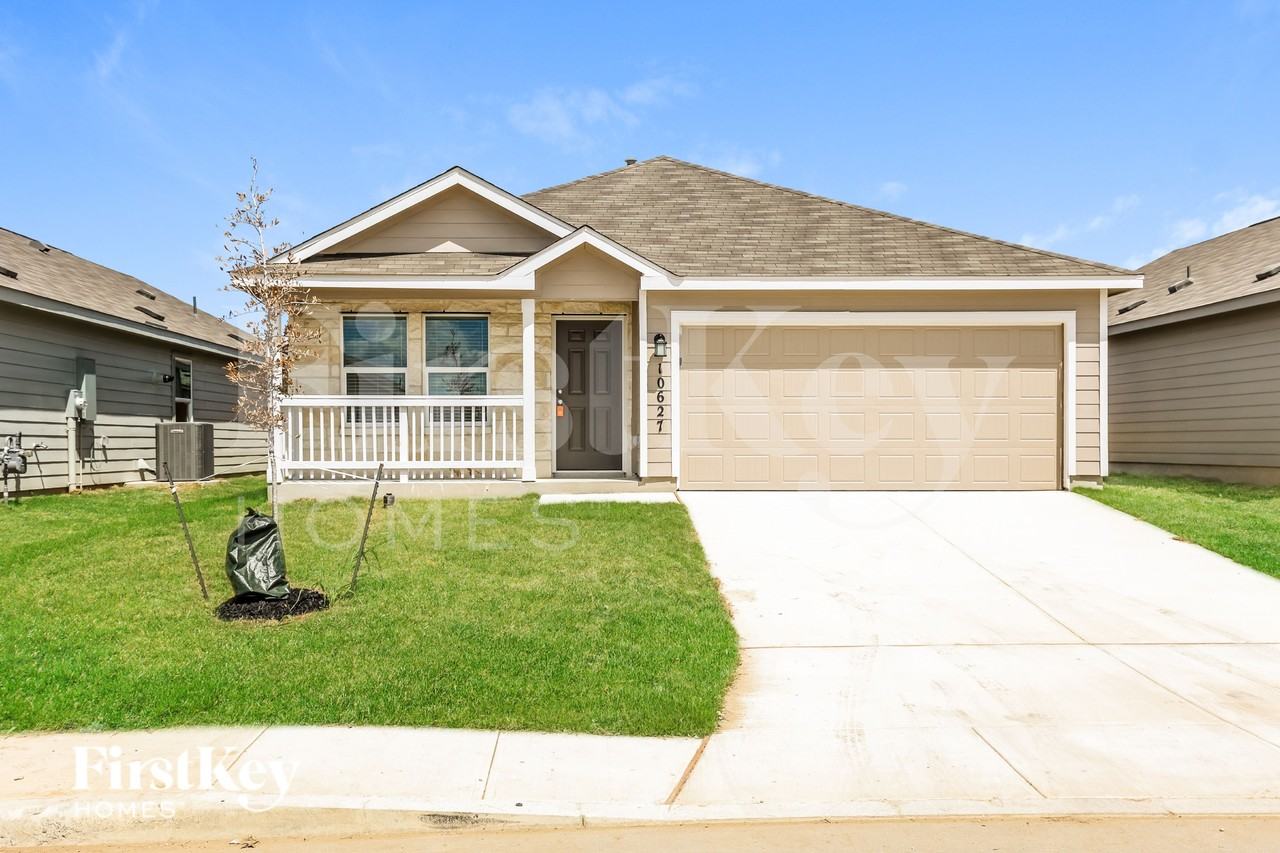 10627 Erinita Way - Photo 2 of 19