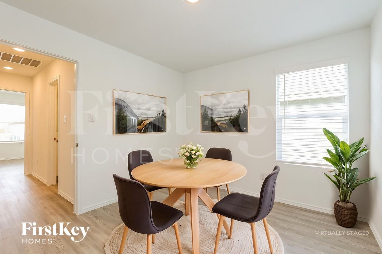 10627 Erinita Way - Photo 6 of 19