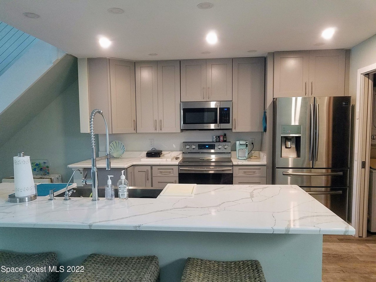 31 Emerald Ct - Photo 4 of 14