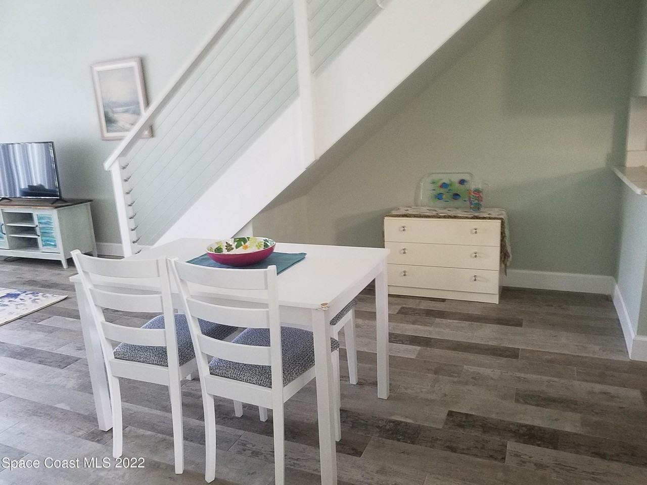 31 Emerald Ct - Photo 6 of 14