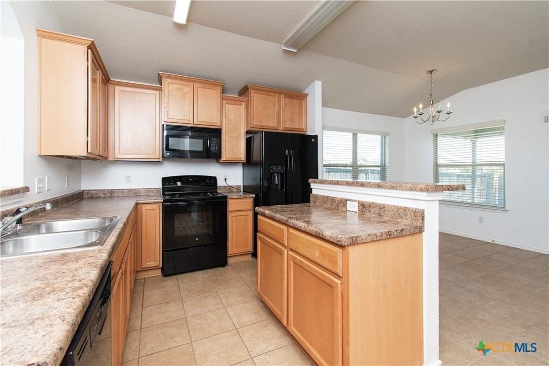 6300 Clear Brook Dr - Photo 5 of 20