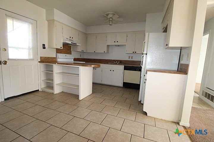 803 Michelle Dr - Photo 4 of 8