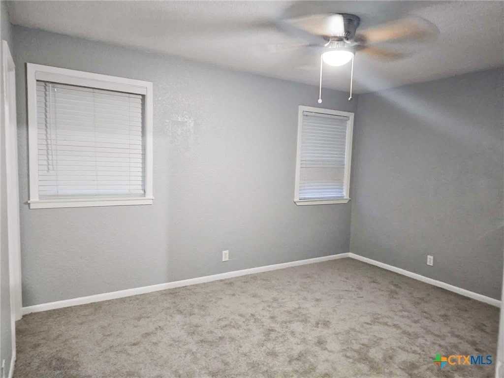 2506 Blue Jay Dr - Photo 6 of 13