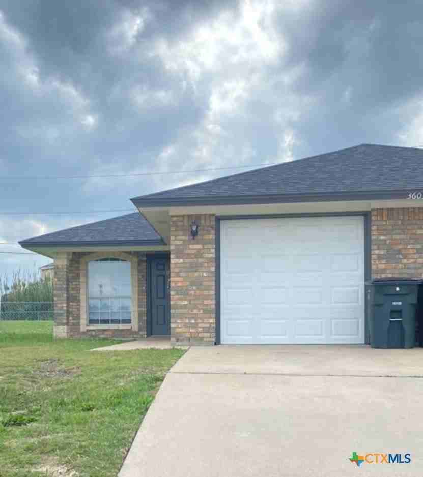 3605 Westwood Dr #B - Photo 2 of 7