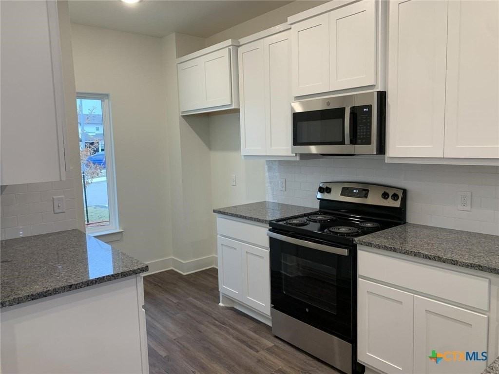 1854 Royal Loop - Photo 4 of 26