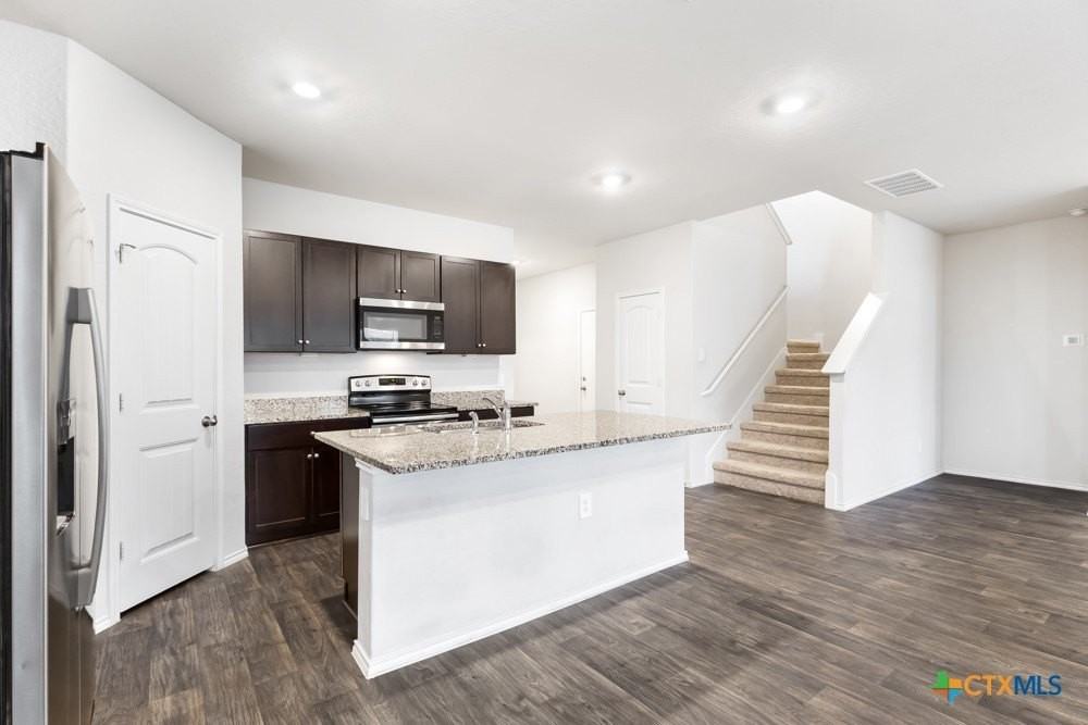 840 Nodding Nixie - Photo 6 of 32