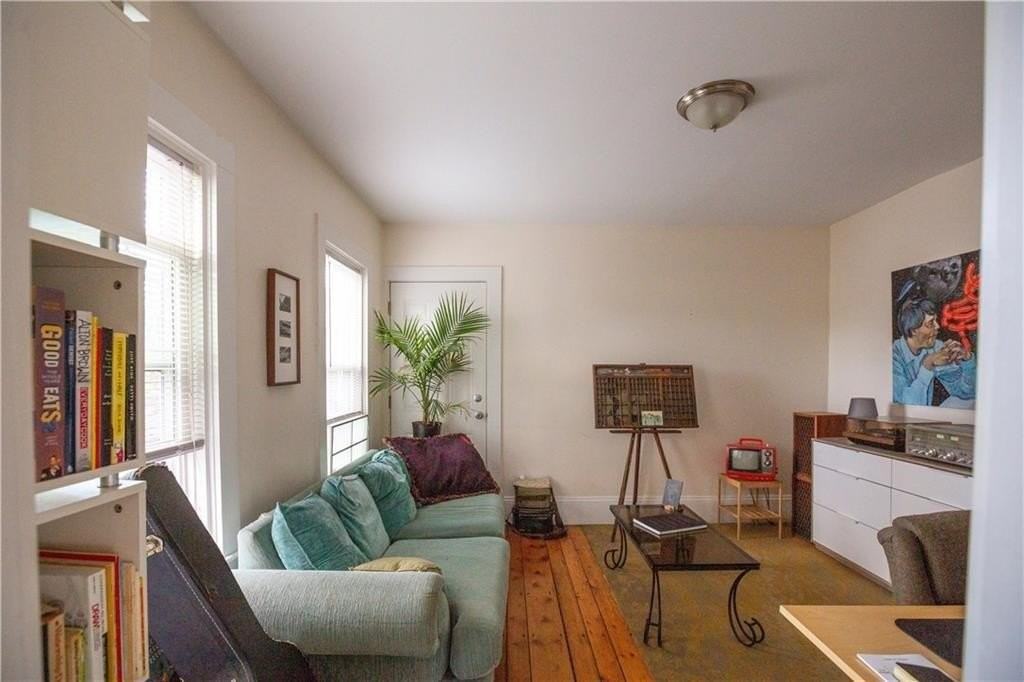 186 Carpenter St #2R - Photo 5 of 8