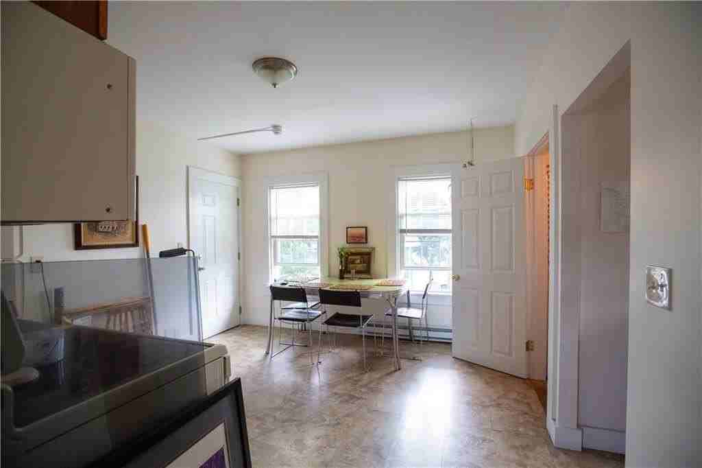 186 Carpenter St #2R - Photo 6 of 8