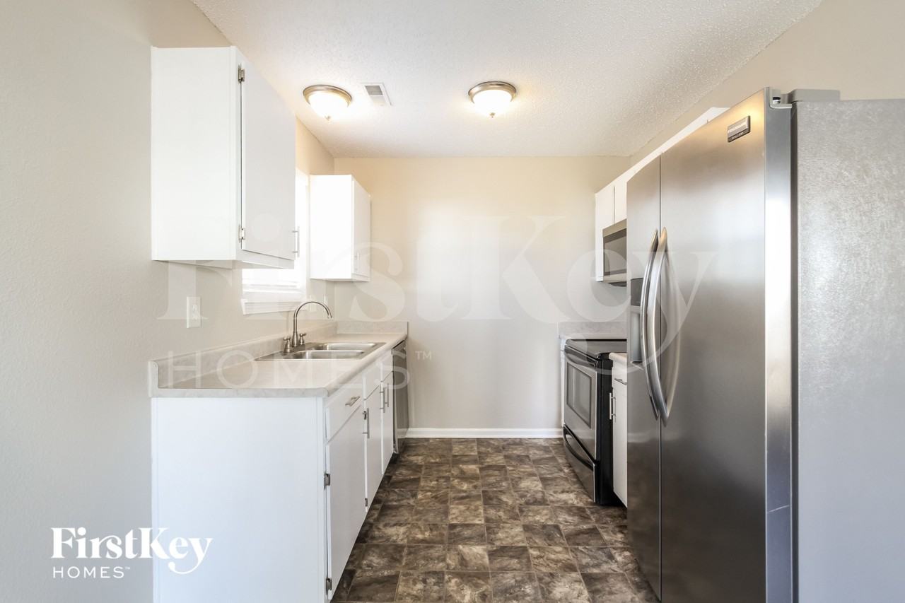 9762 Trail Dr - Photo 6 of 16