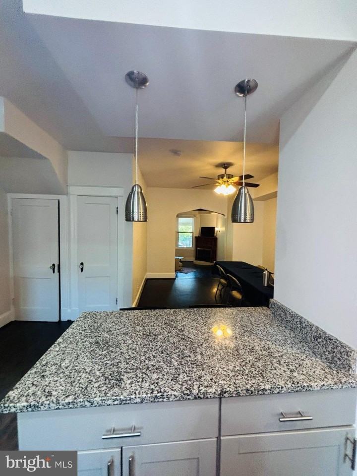 1397 Sheridan St Nw - Photo 7 of 30