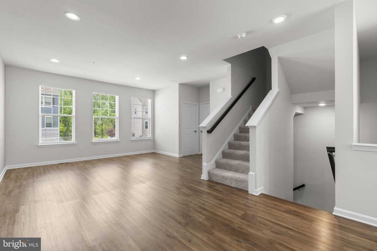 7980 Patterson Way - Photo 7 of 45