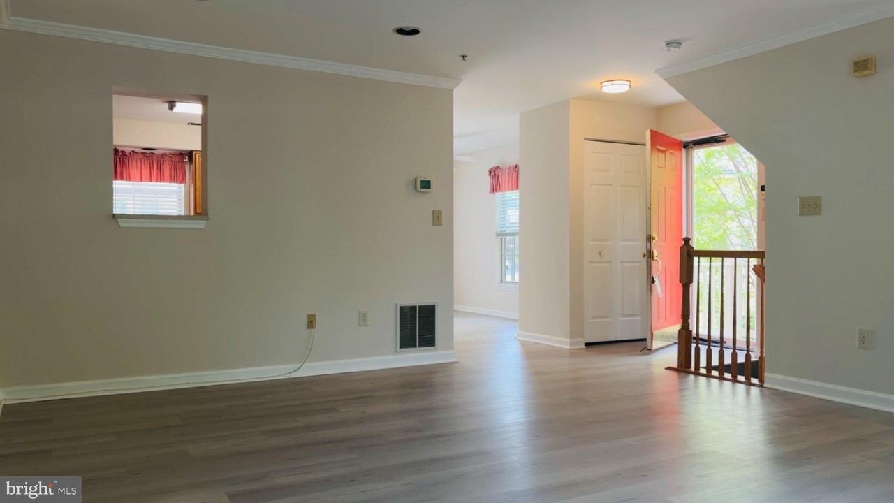 6615 Buskin Ln - Photo 6 of 46