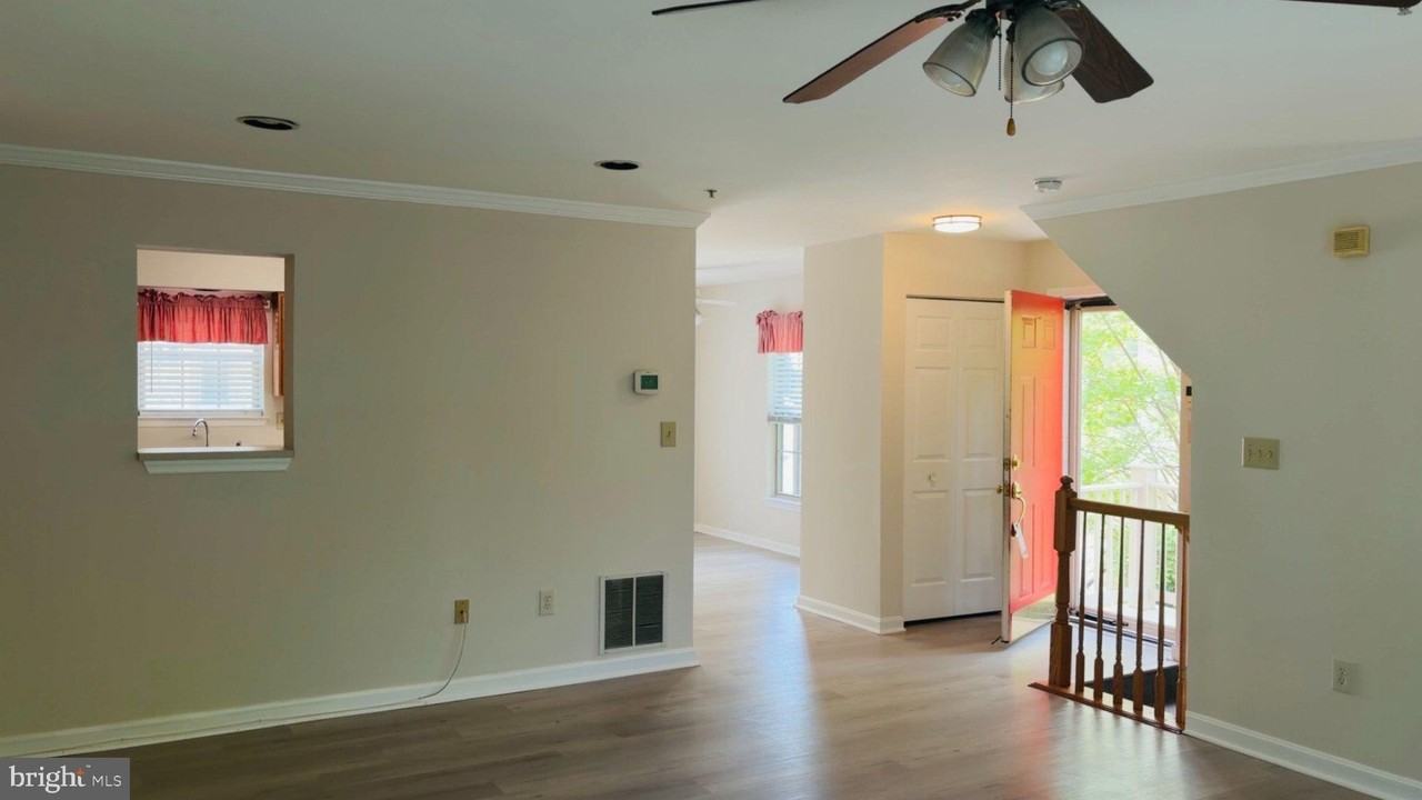 6615 Buskin Ln - Photo 7 of 46