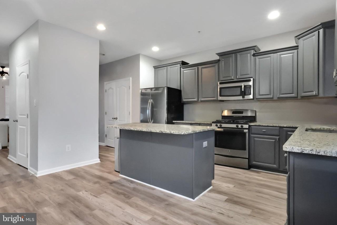 7524 Briargrove Ln - Photo 6 of 36