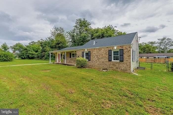 7707 Leigh Rd - Photo 2 of 14