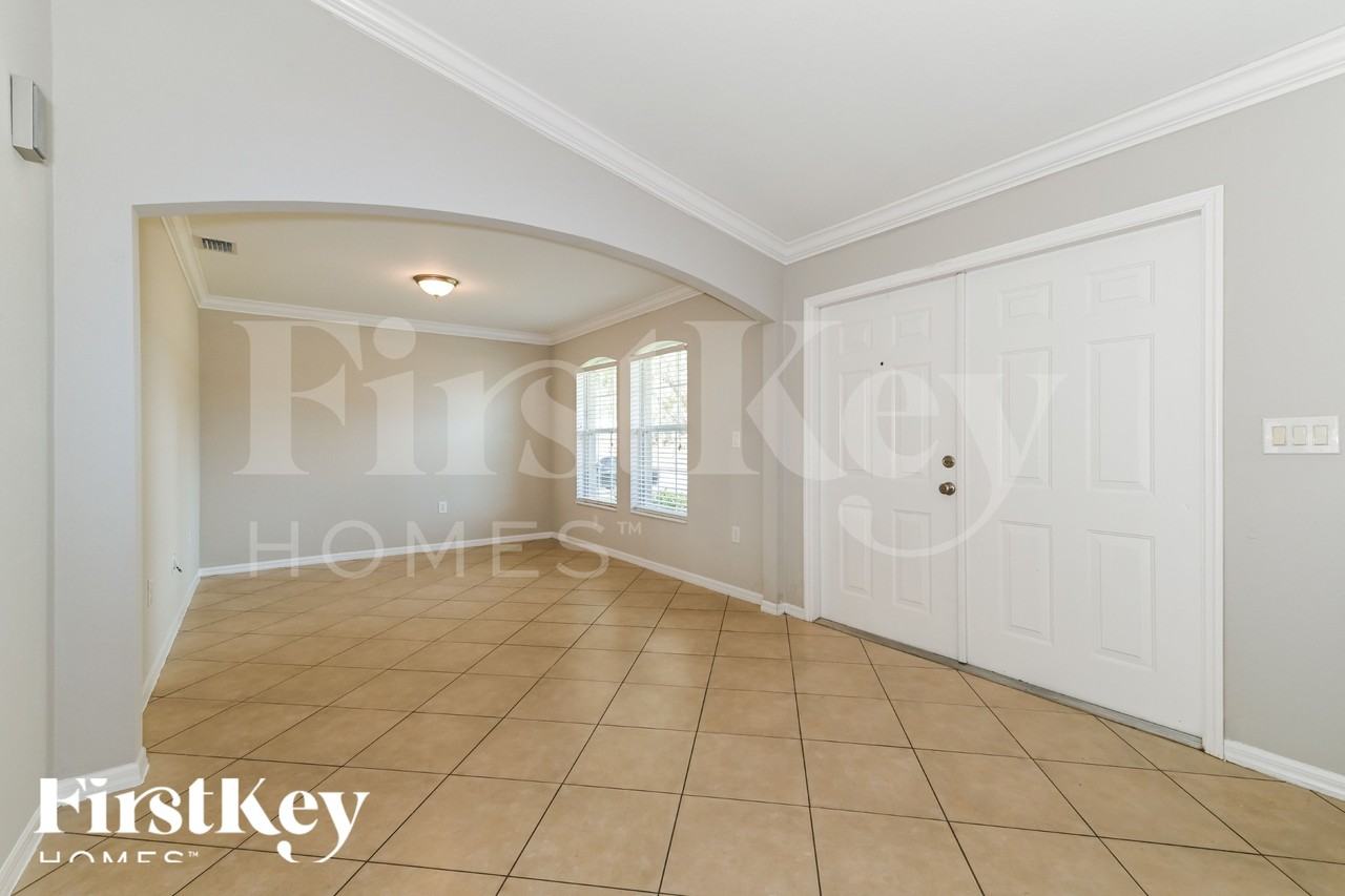 614 Sw 22nd Ter - Photo 2 of 19