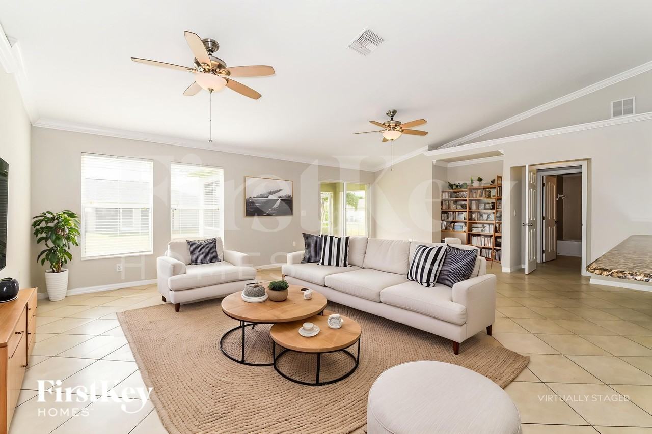 614 Sw 22nd Ter - Photo 4 of 19