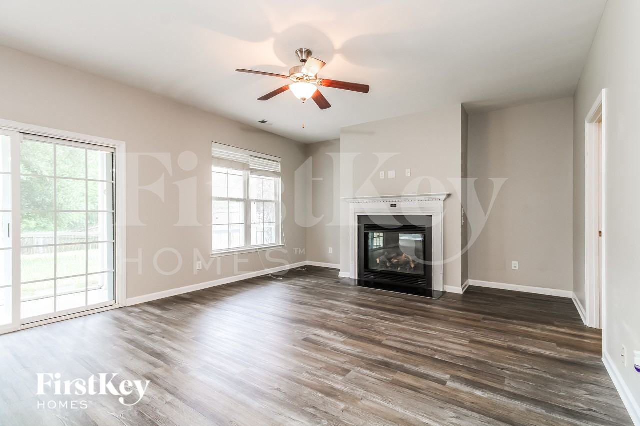 519 Chaff Ln - Photo 2 of 19