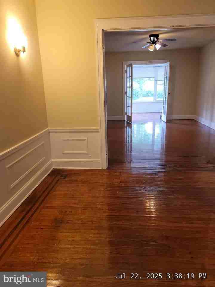 3222 Ellerslie Ave - Photo 4 of 14