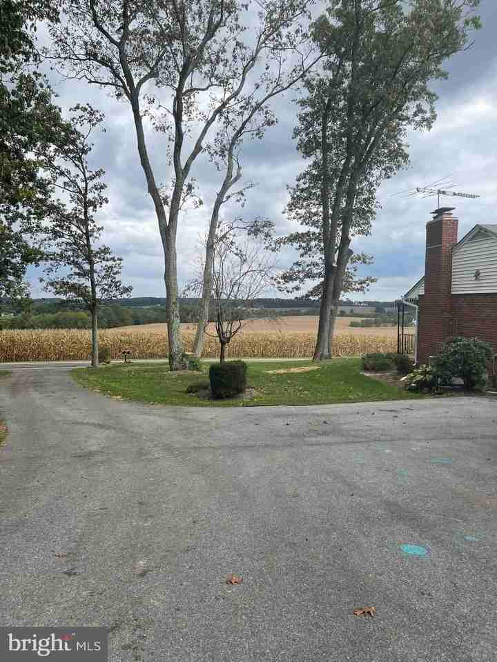 1670 Florence Rd - Photo 7 of 20