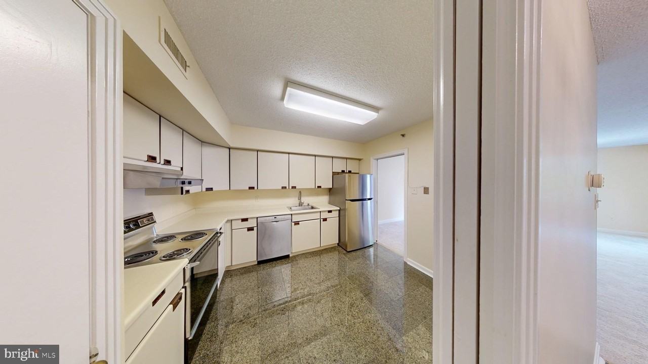 4550 N Park Ave #203 - Photo 2 of 16