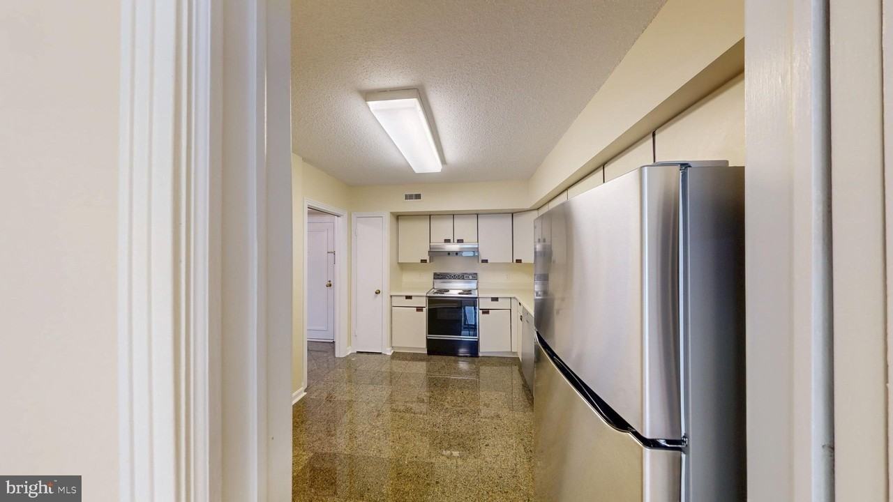 4550 N Park Ave #203 - Photo 3 of 16