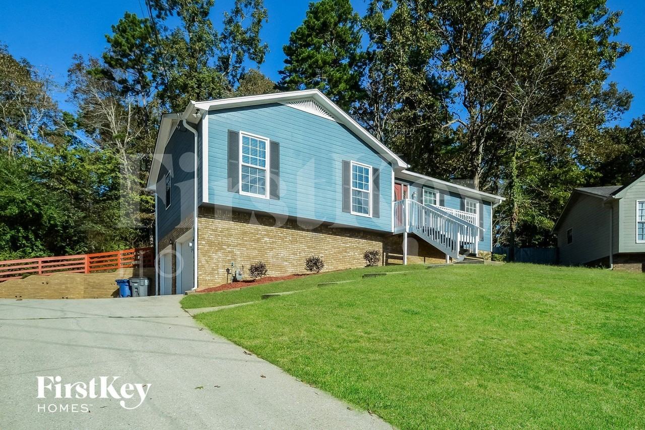 3129 Cedarbrook Ln - Photo 2 of 15