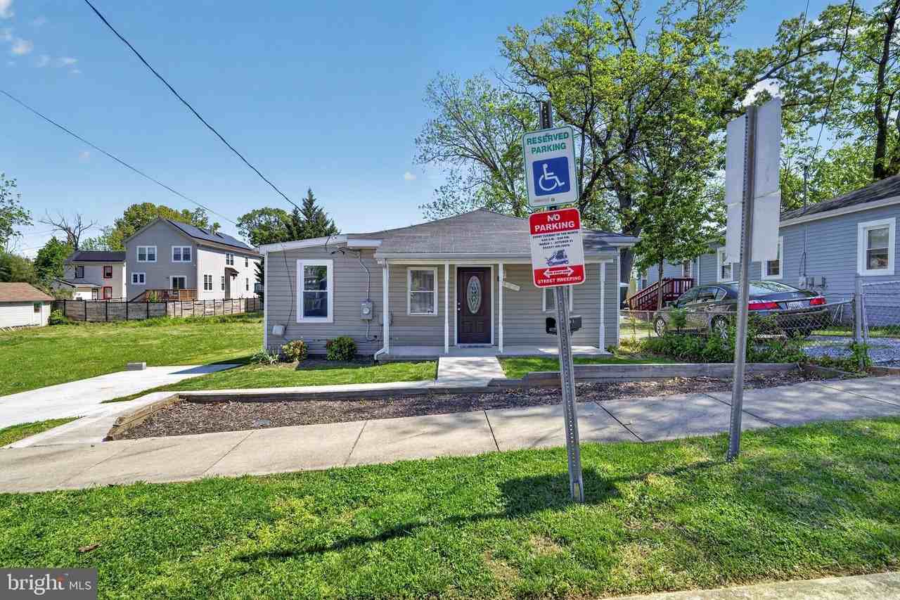 505 69th St - Photo 4 of 37