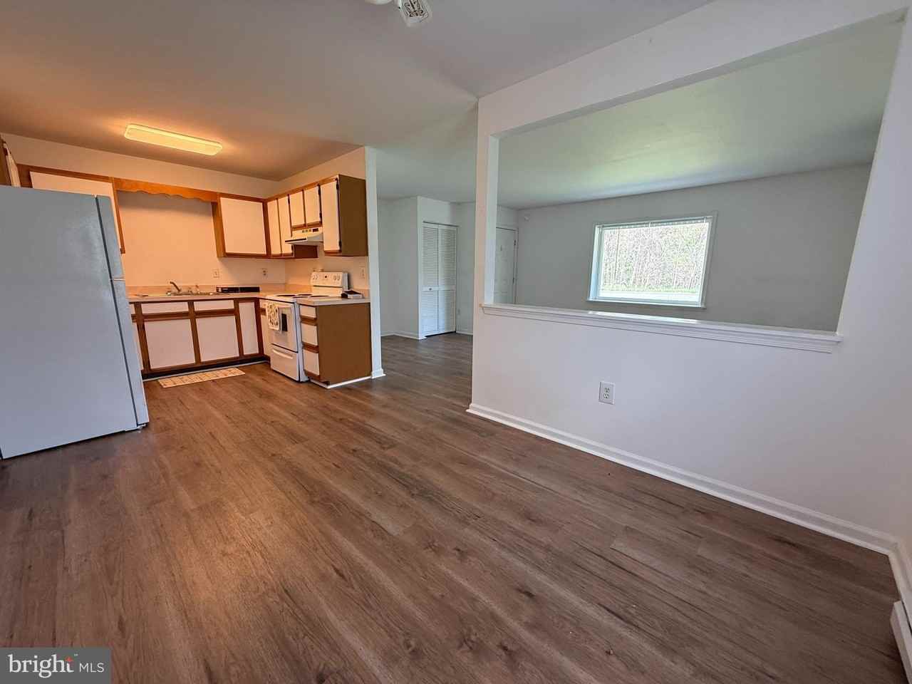 13244 Greensburg Rd - Photo 7 of 24