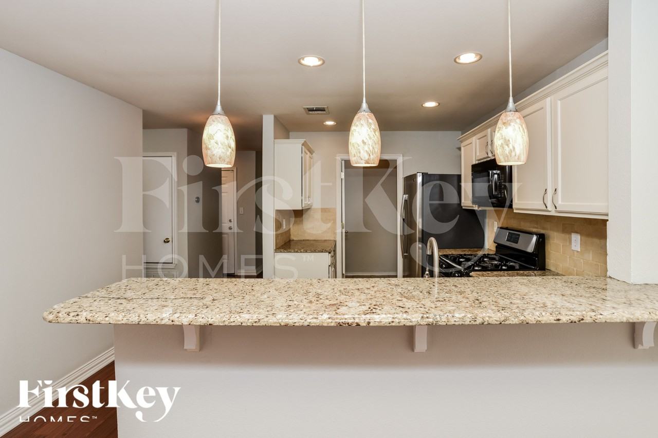 15911 Gino Park - Photo 7 of 18