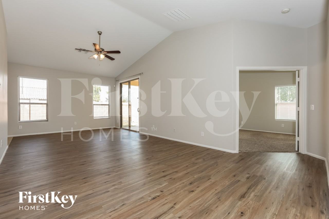 38173 N Lamar Dr - Photo 5 of 18