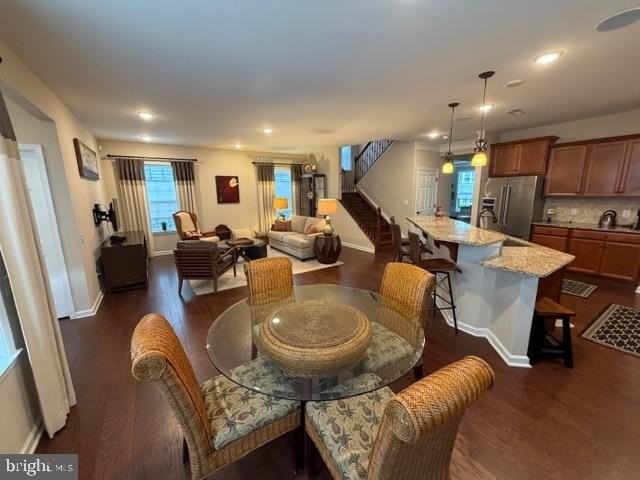 528 Kerry Ct - Photo 5 of 15