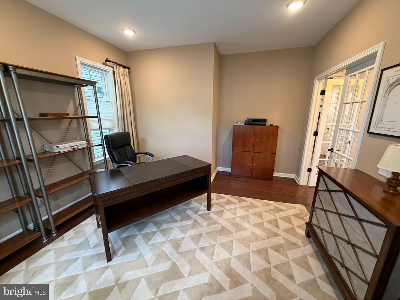 528 Kerry Ct - Photo 6 of 15