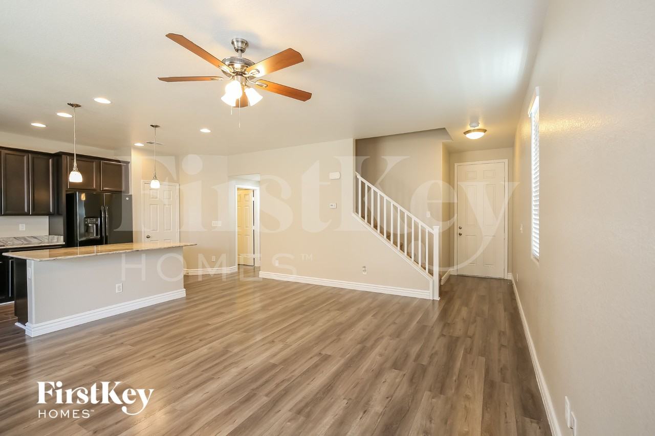 5605 Balsam St - Photo 4 of 16