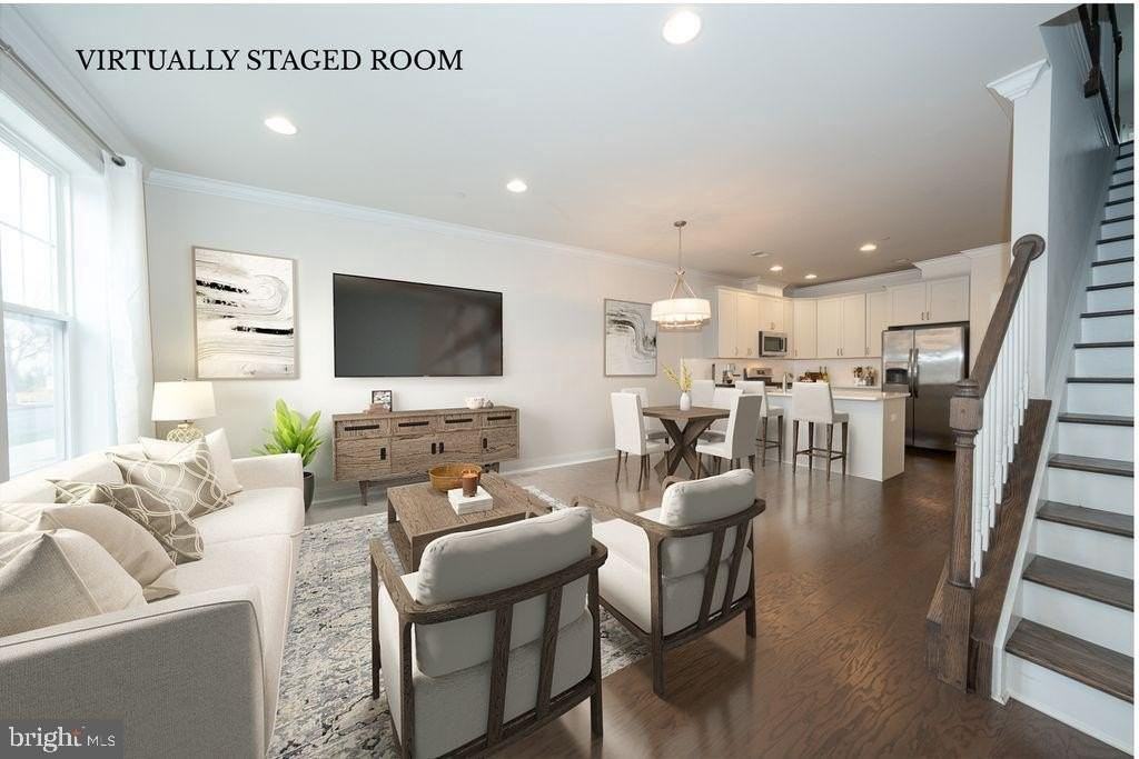 220 Charles Ellis Dr - Photo 4 of 50