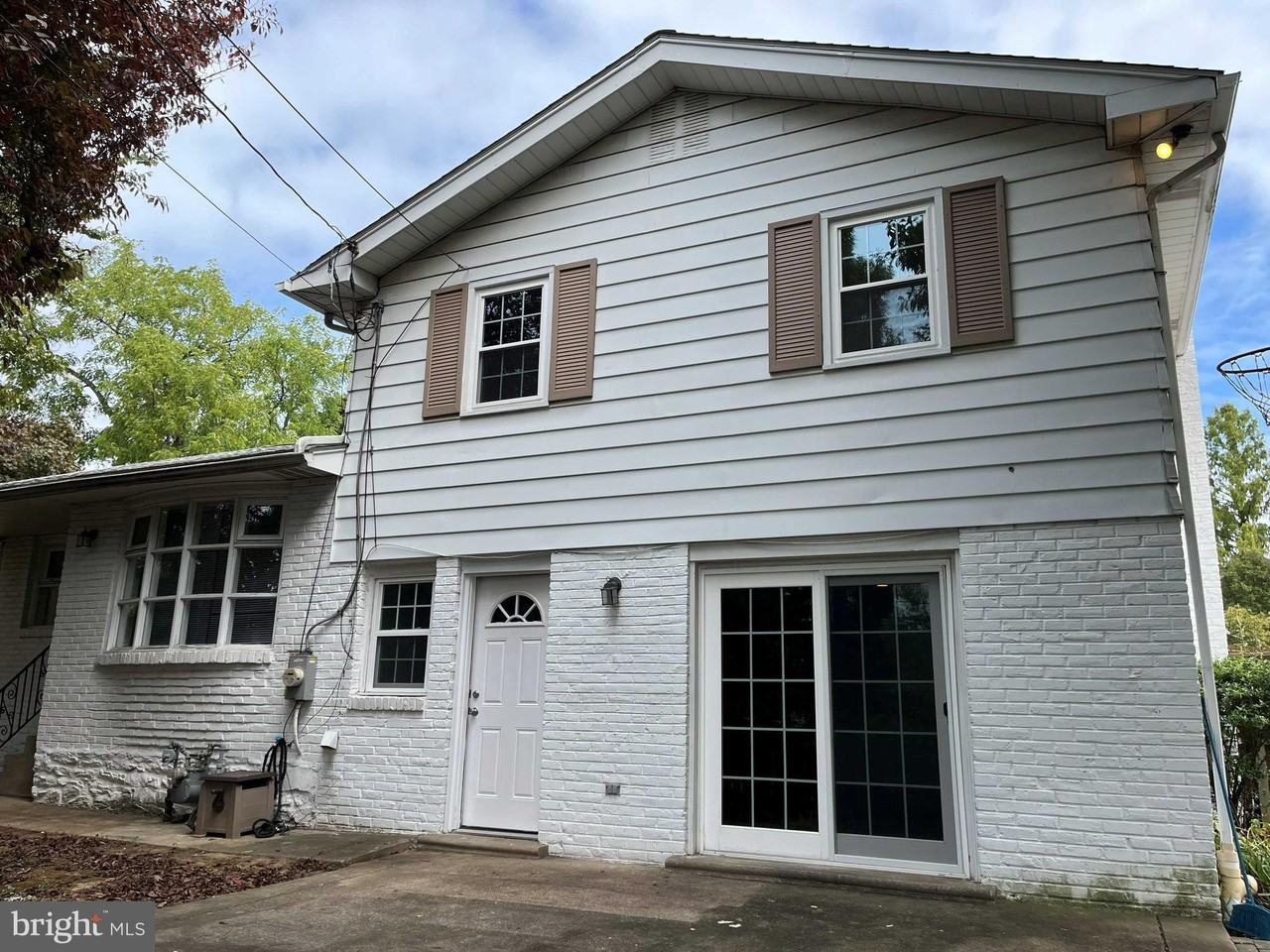 161 N Highland Cir - Photo 2 of 24