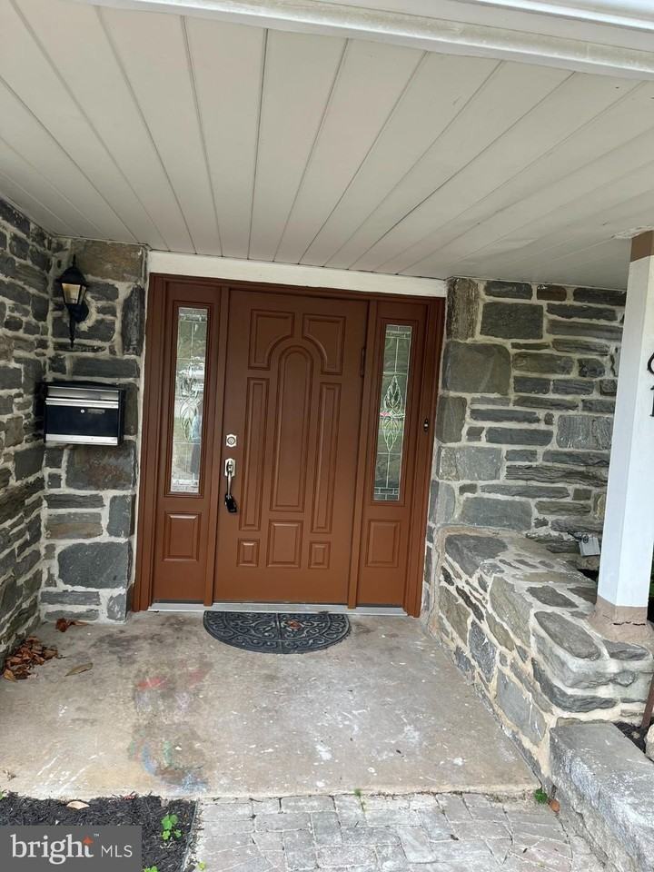 161 N Highland Cir - Photo 6 of 24