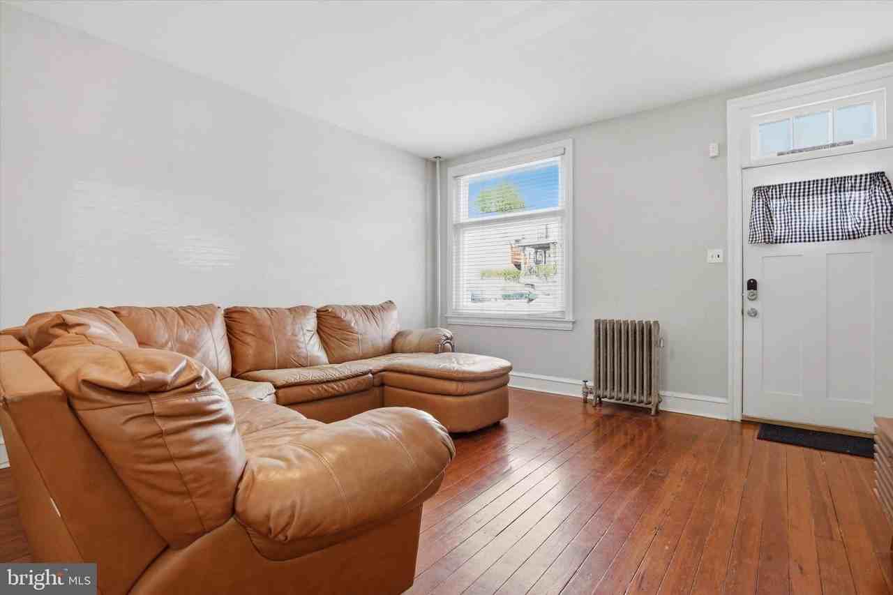 343 Spring Mill Ave - Photo 3 of 24